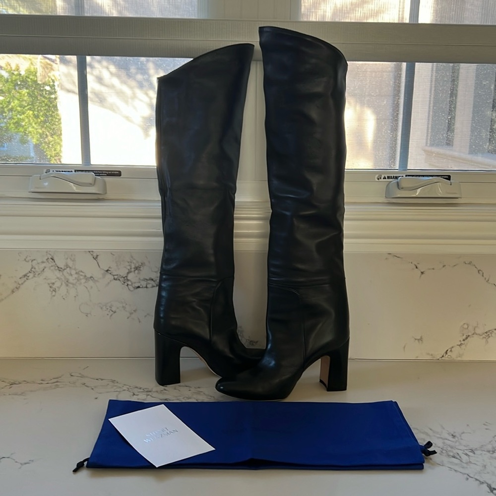 STUART WEITZMAN